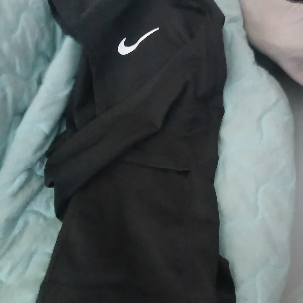 Nike Pro Therma-FIT Hood - Black